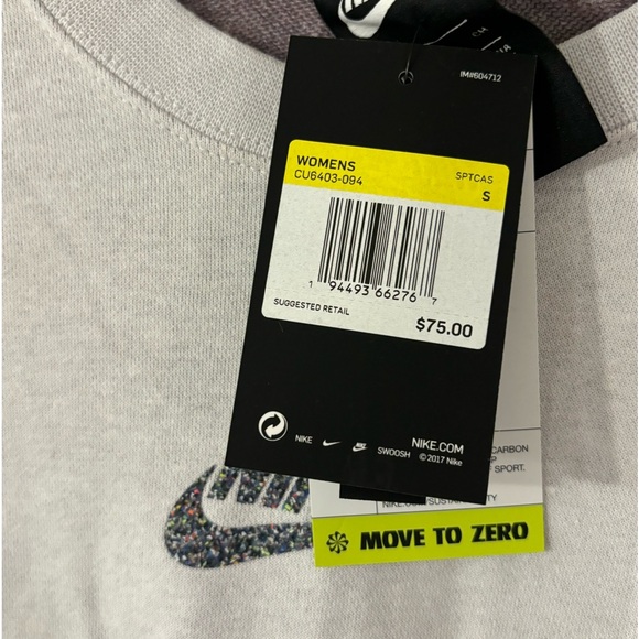 NIKE - Crew Neck Sweatshirt - Picture 6 of 7